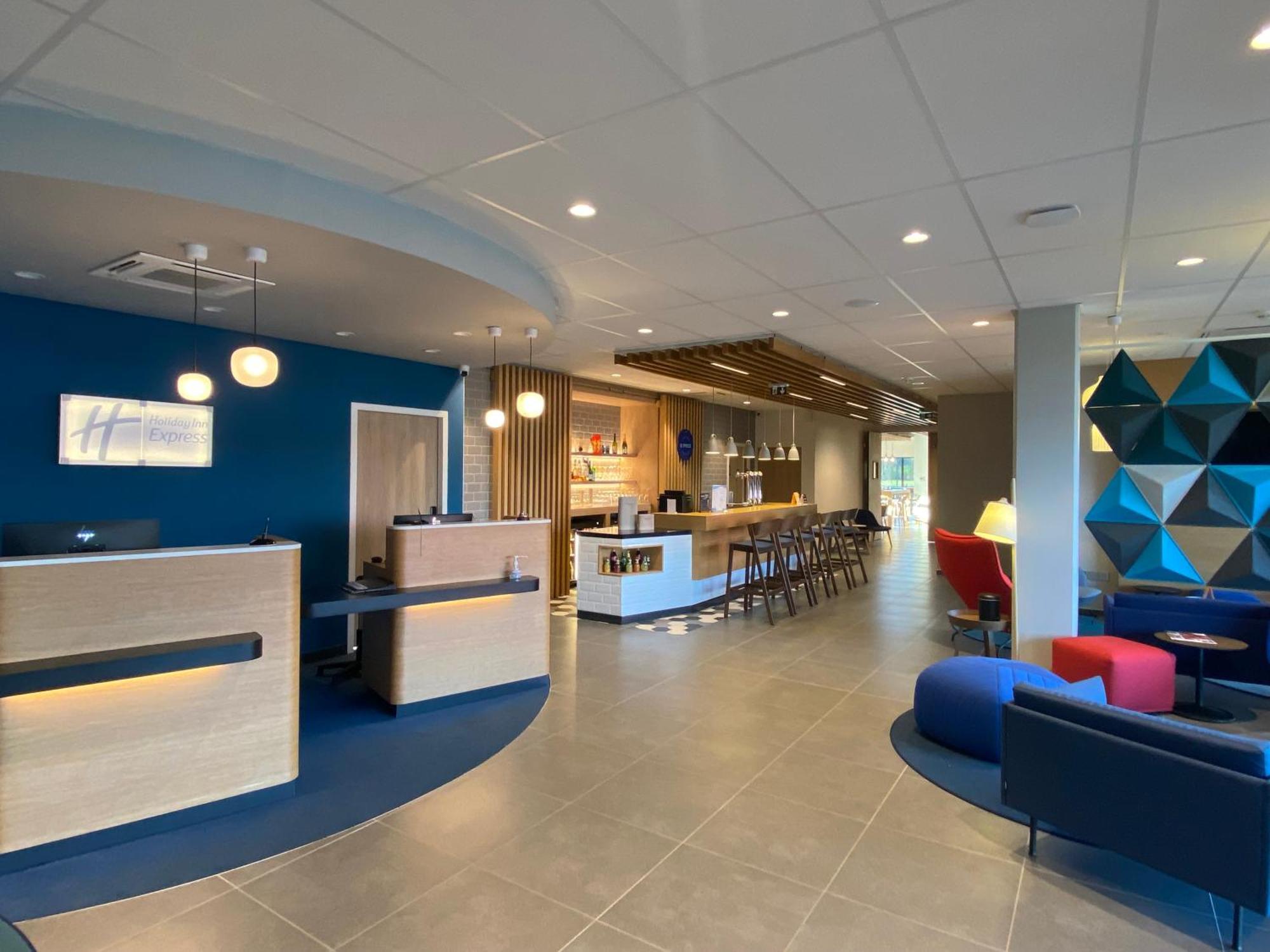 Holiday Inn Express Caen Epron By Ihg 外观 照片