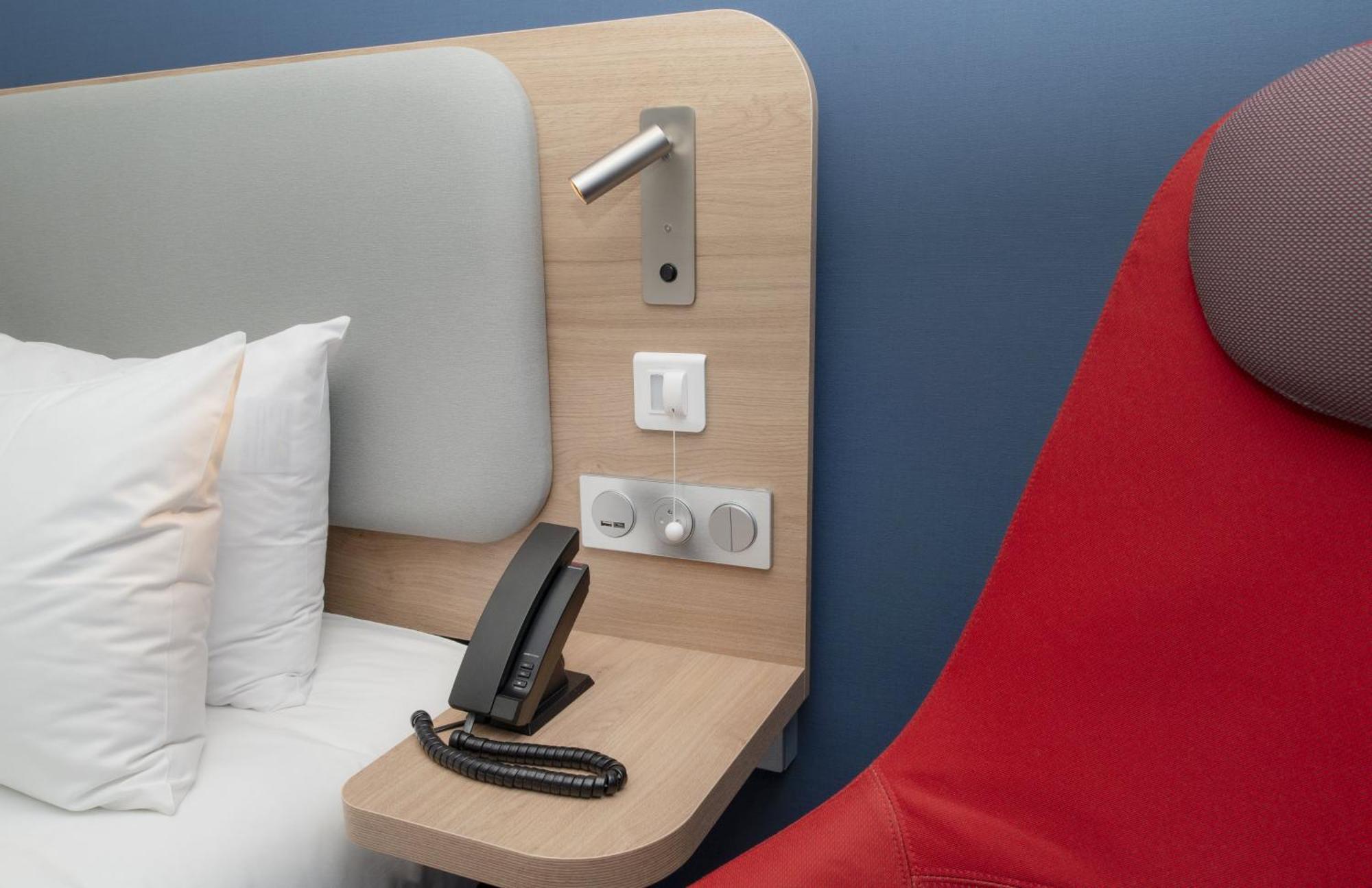 Holiday Inn Express Caen Epron By Ihg 外观 照片