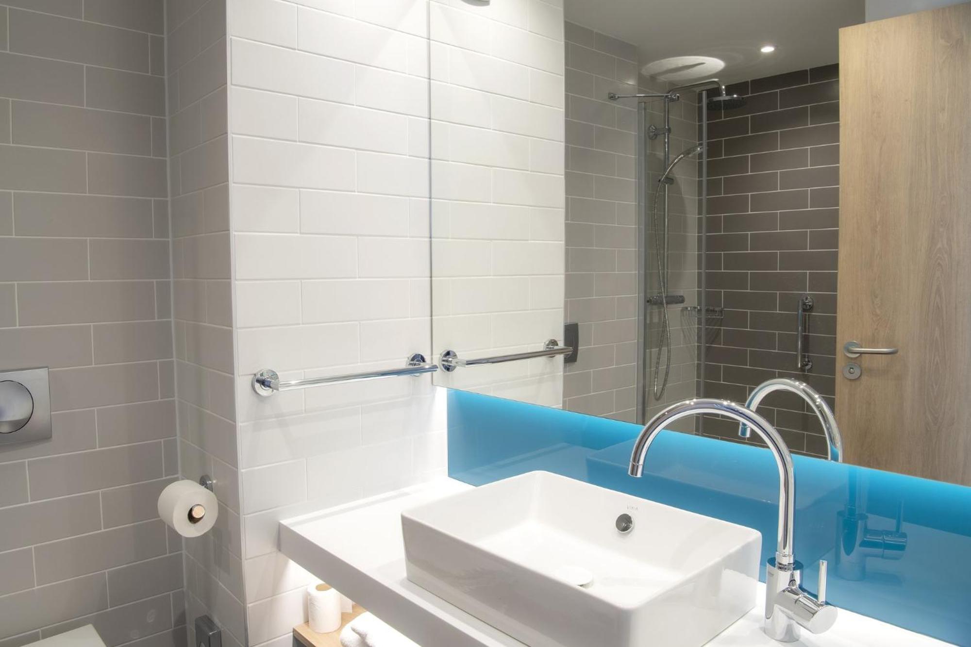 Holiday Inn Express Caen Epron By Ihg 外观 照片