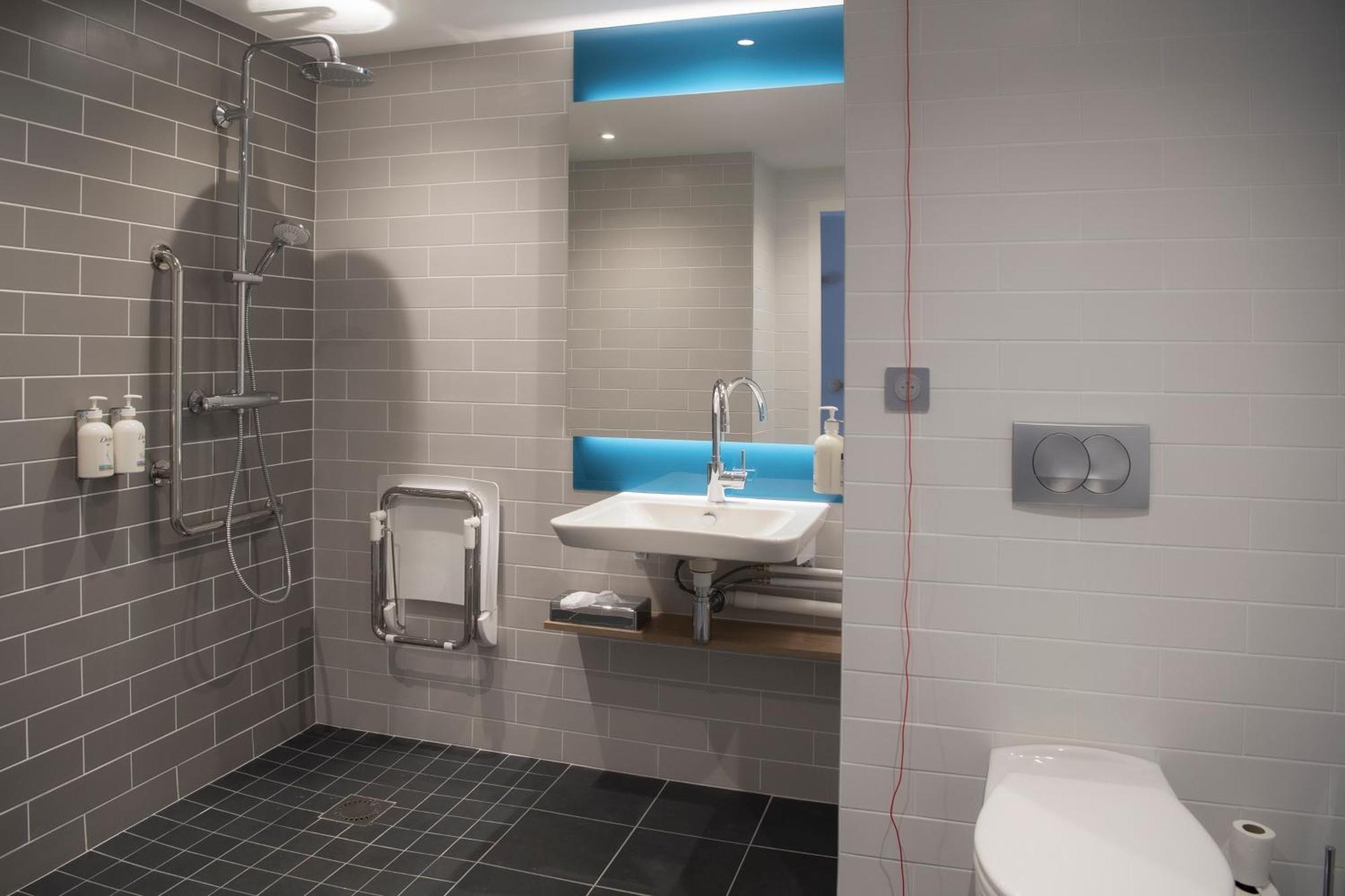 Holiday Inn Express Caen Epron By Ihg 外观 照片
