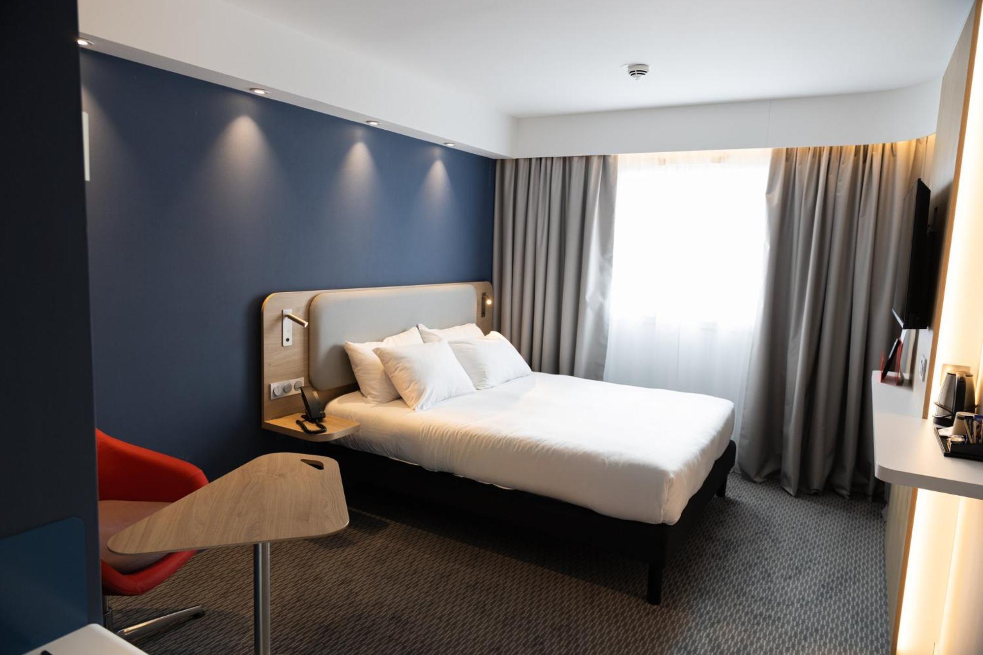 Holiday Inn Express Caen Epron By Ihg 外观 照片