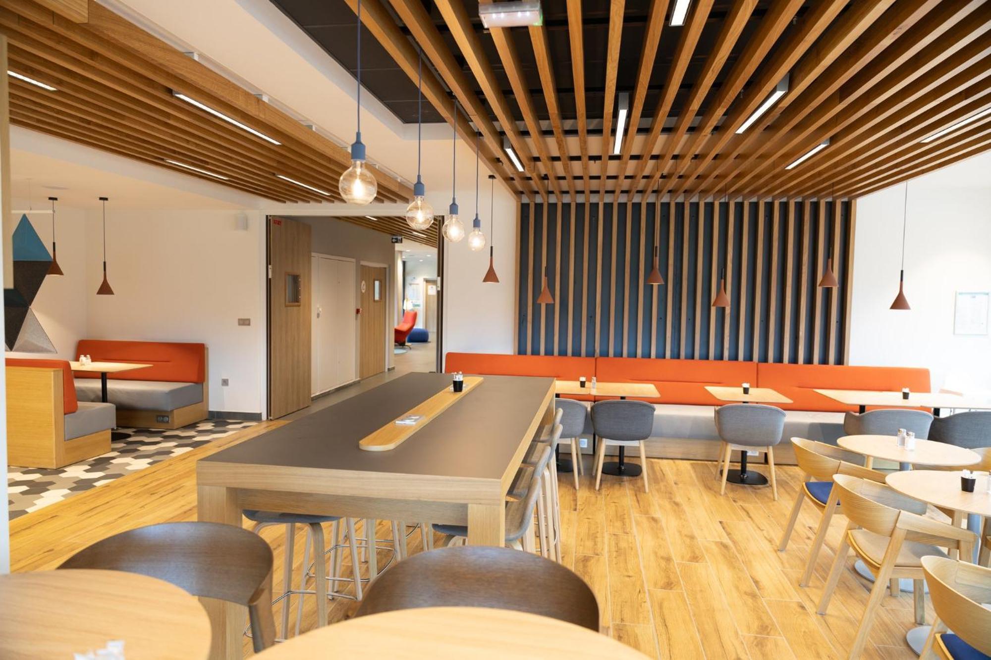 Holiday Inn Express Caen Epron By Ihg 外观 照片